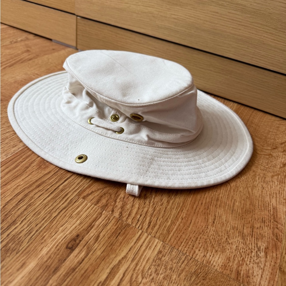Elegant Cream Sun Hat for Women